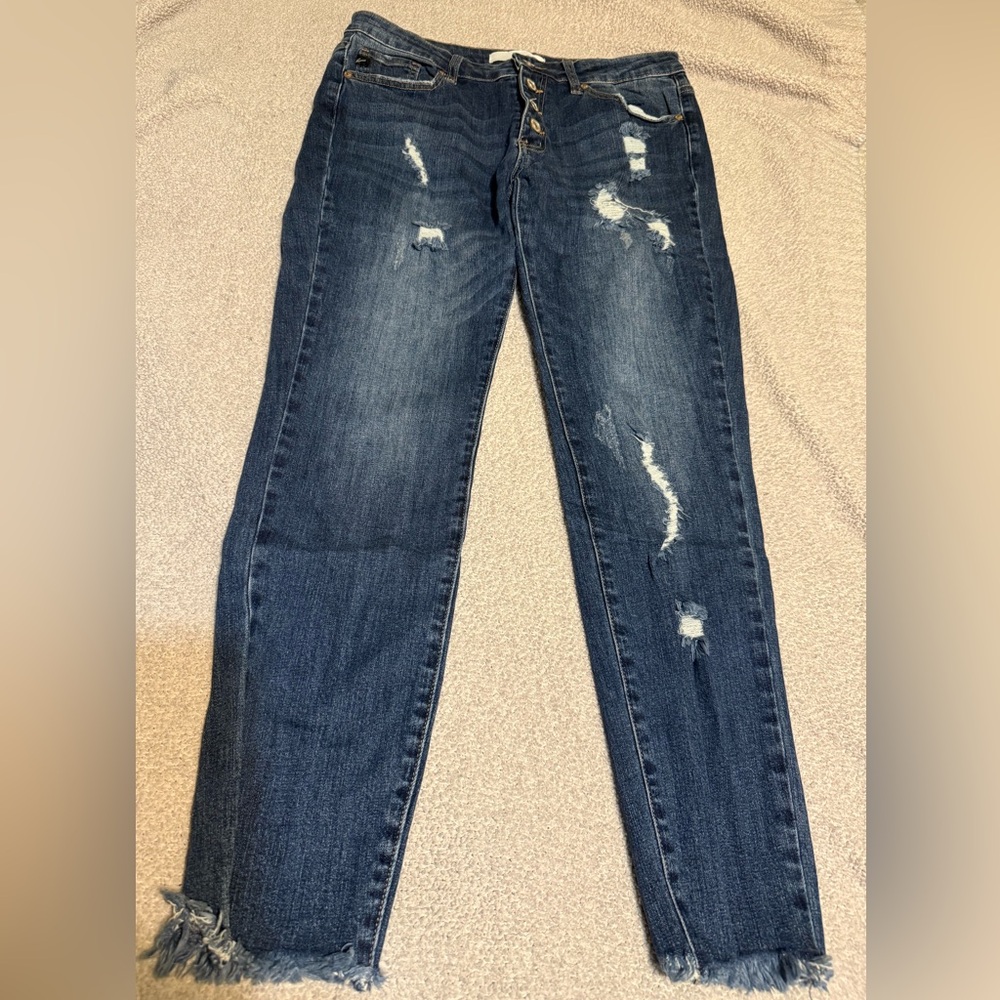 KanCan button fly distressed jeans